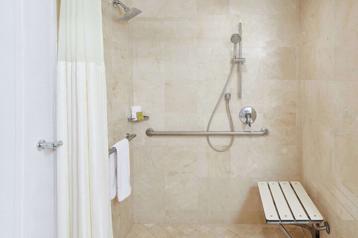 DoubleTree by Hilton Torrance - South Bay