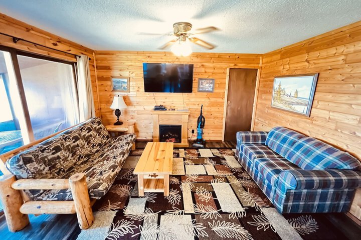 Horseshoe Bay Lodge