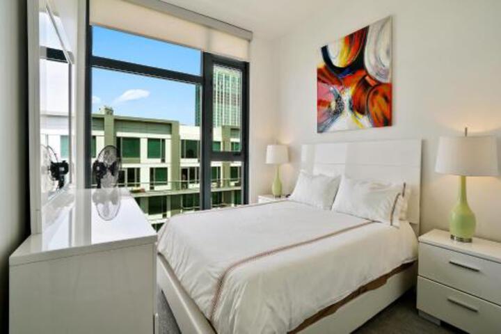 Global Luxury Suites on Folsom Street