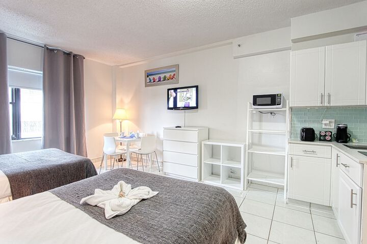 Room 169 of 242