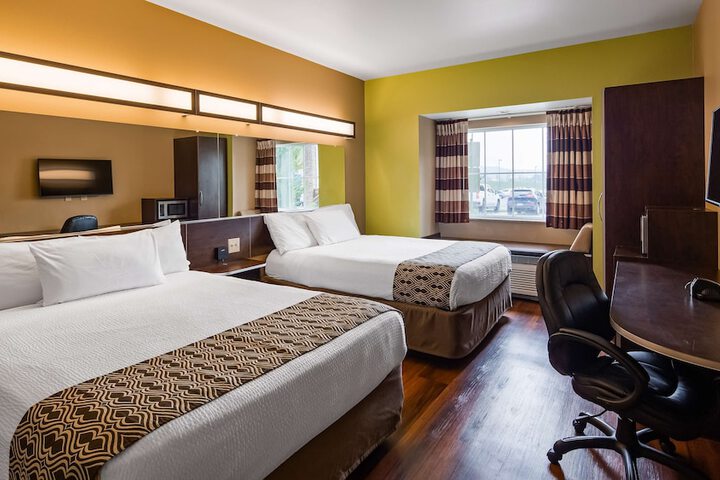 Room 21 of 27