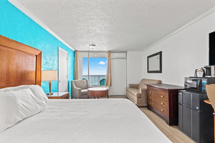 Room 52 of 80