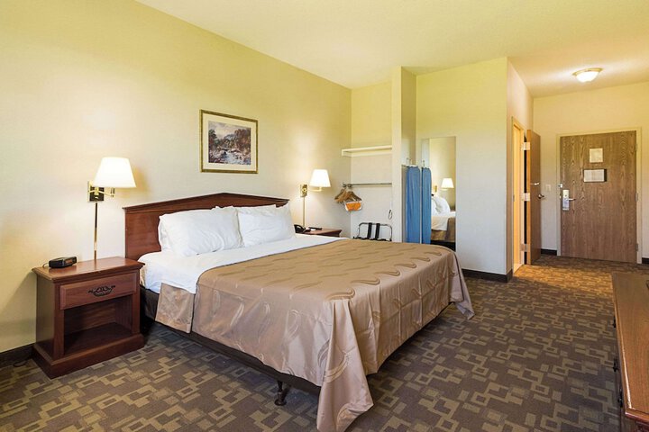 Room 35 of 75