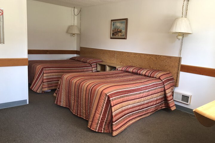 Room 16 of 19