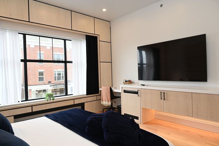 Room 7 of 110