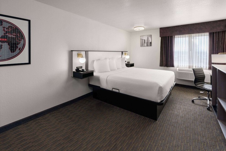 Room 13 of 45