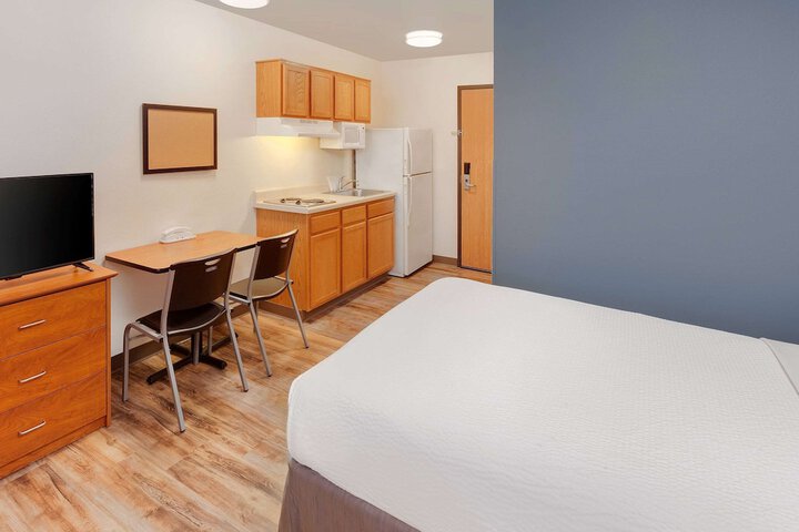 Room 12 of 27