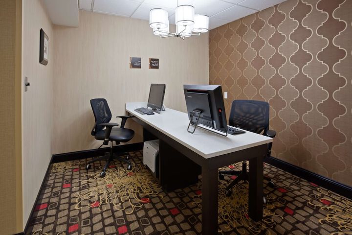 Business Center 39 of 39