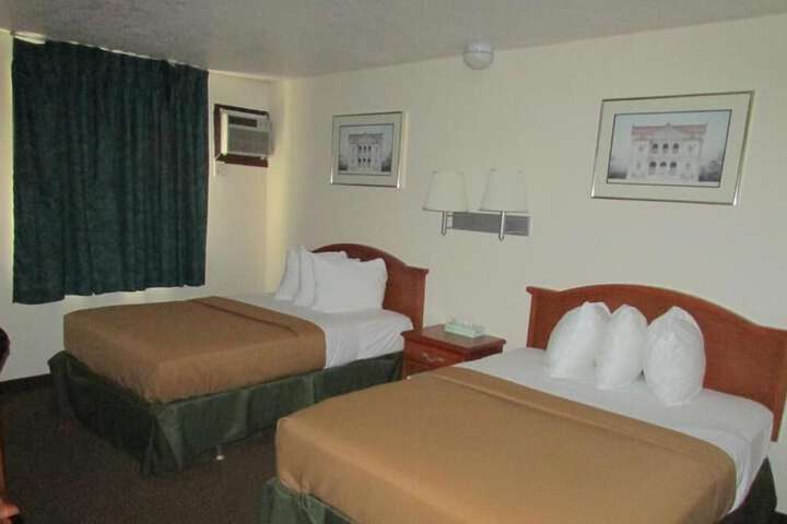 Room 13 of 20
