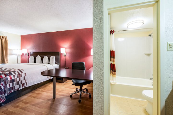 Room 18 of 29