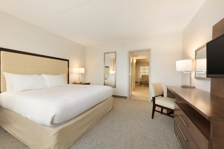 Room 16 of 107