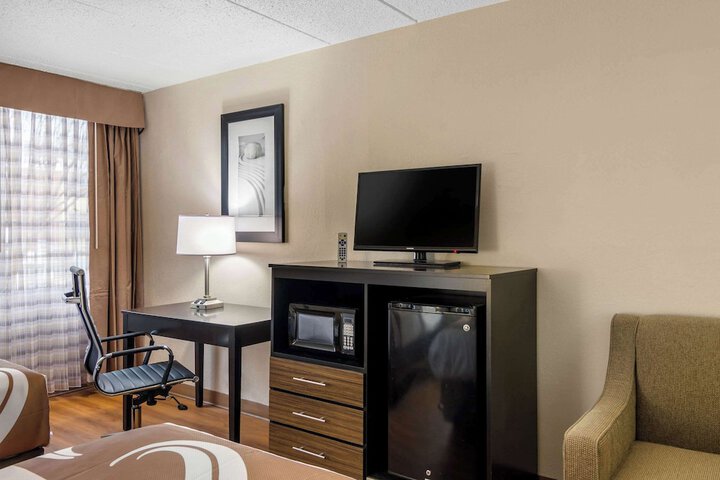 Room 29 of 34