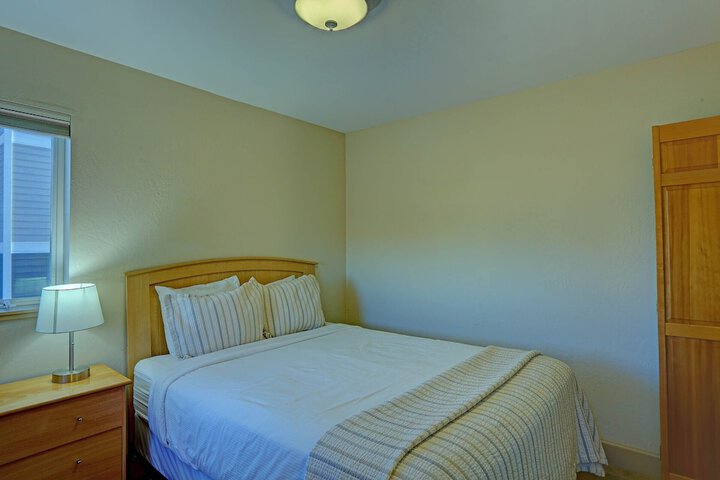 Room 153 of 183