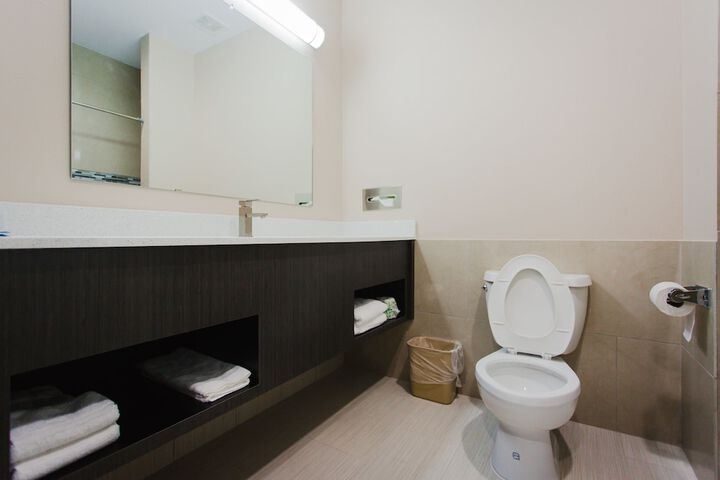 Room 14 of 37