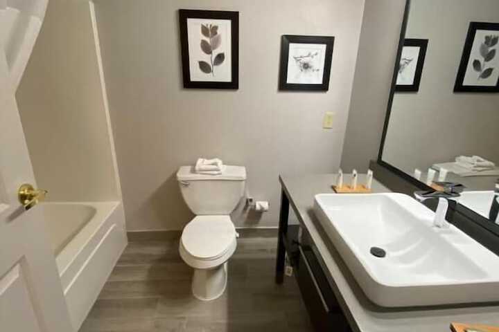 Country Inn & Suites by Radisson Champaign North, IL
