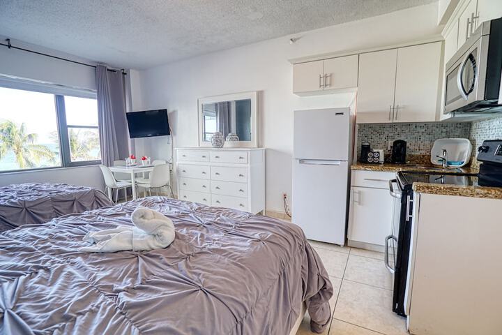 Room 150 of 242