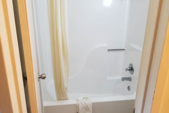 Room 14 of 22