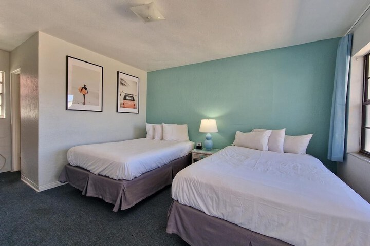 Room 21 of 28
