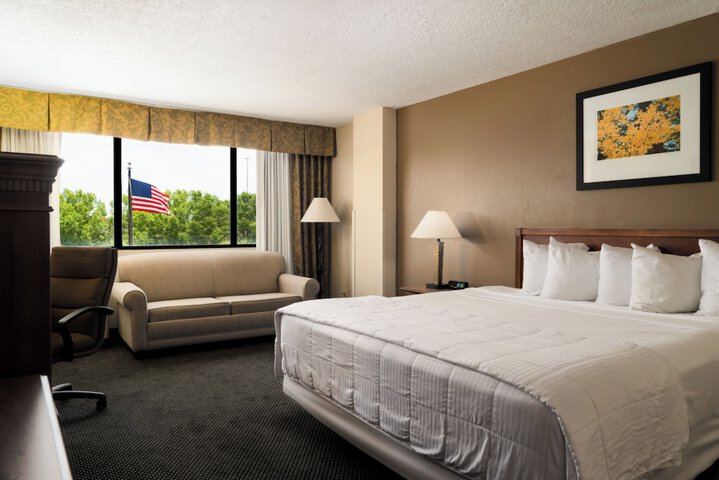 MCM Eleganté Hotel & Conference Center Beaumont