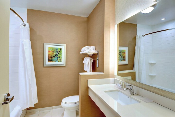 Room 14 of 27