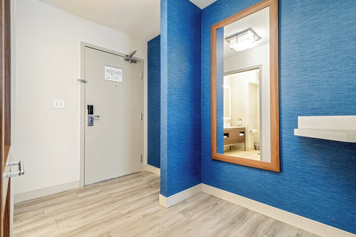 Room 262 of 348