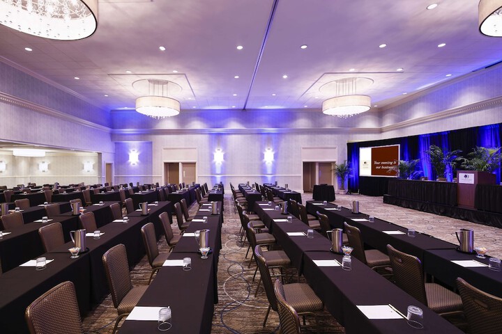 DoubleTree by Hilton Hotel Jacksonville Riverfront