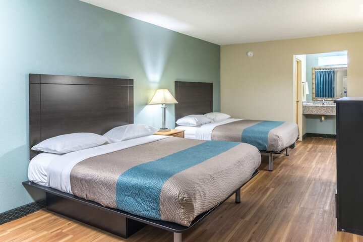 Motel 6 Kenly NC