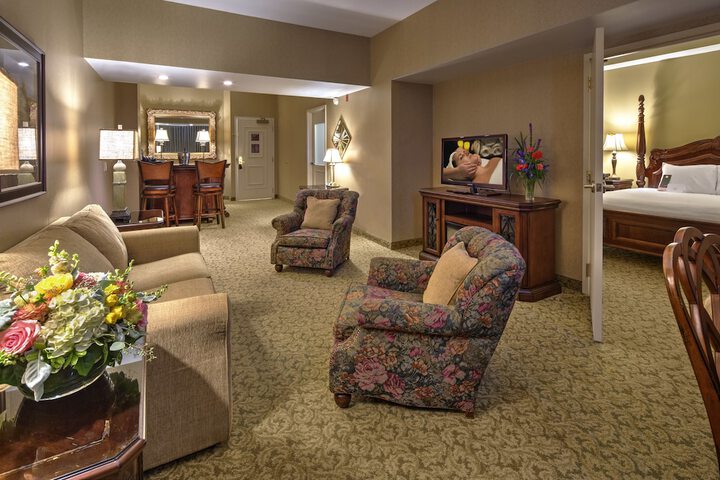 Room 25 of 84