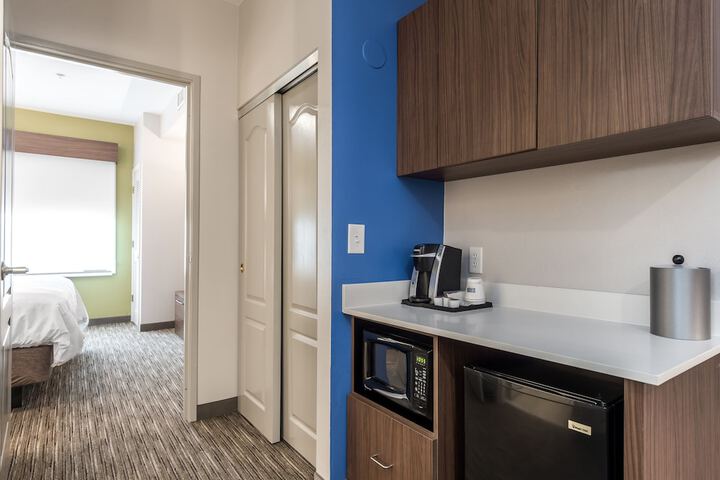 Room 8 of 17