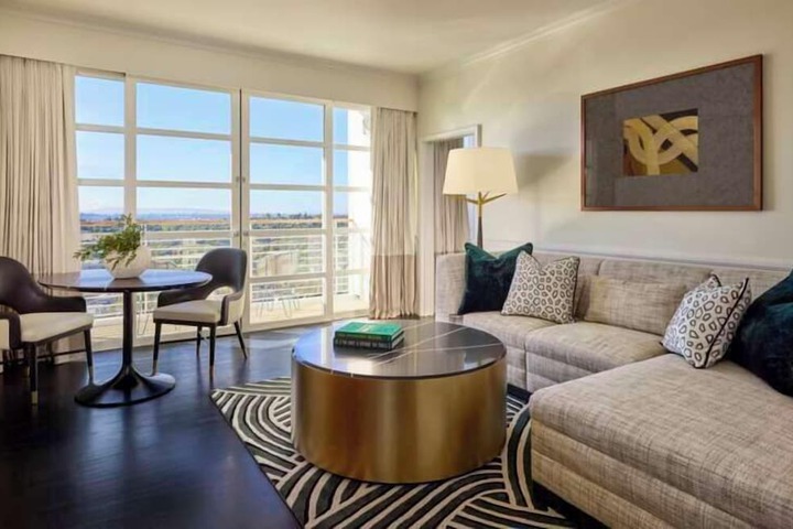 Cameo Beverly Hills LXR Hotels & Resorts
