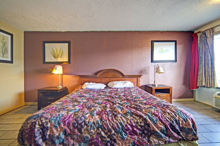 Sunset Inn Flatonia I 10 by Hotel O