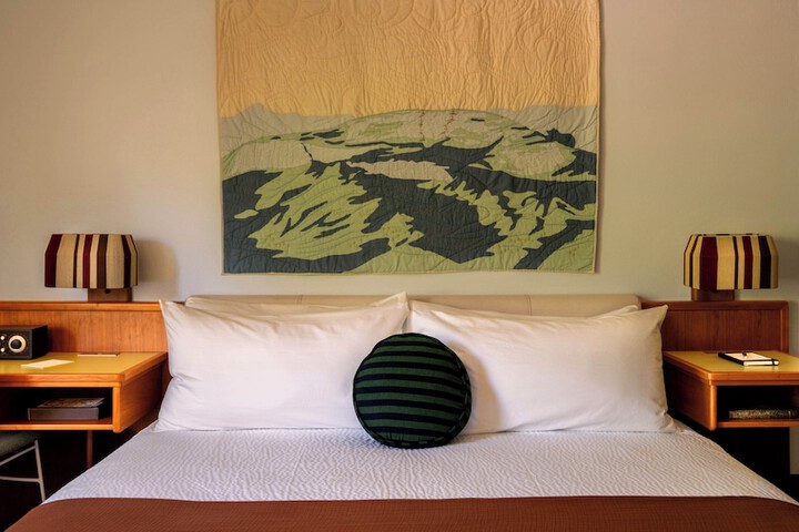 Room 16 of 30
