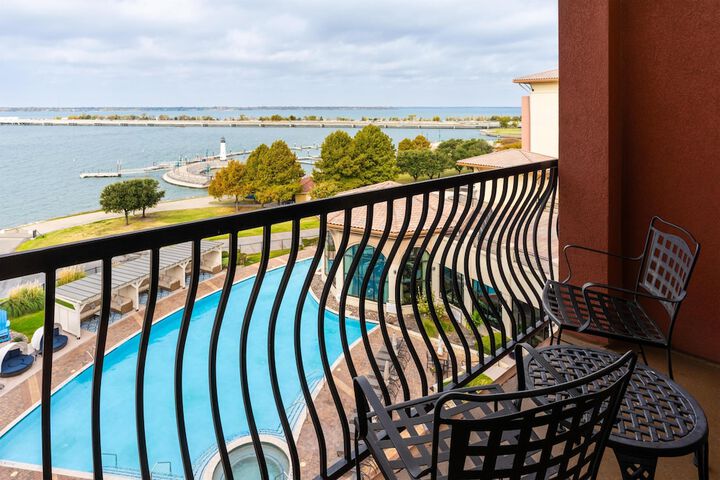 Hilton Dallas / Rockwall Lakefront