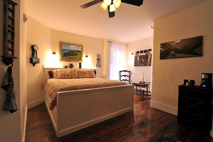 Room 13 of 24