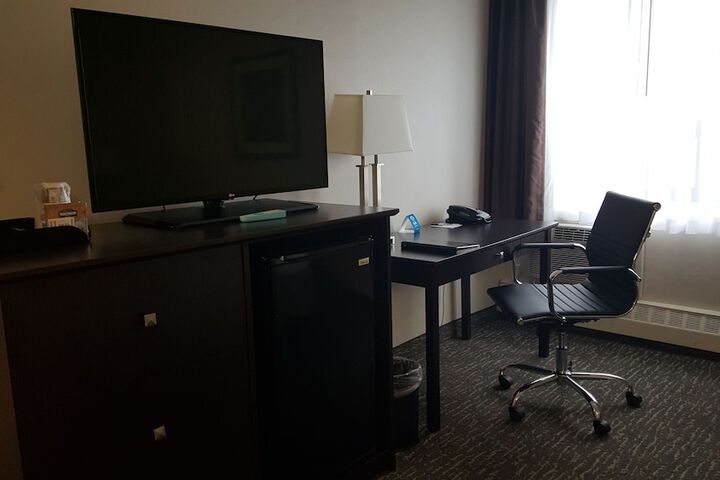 Room 55 of 106