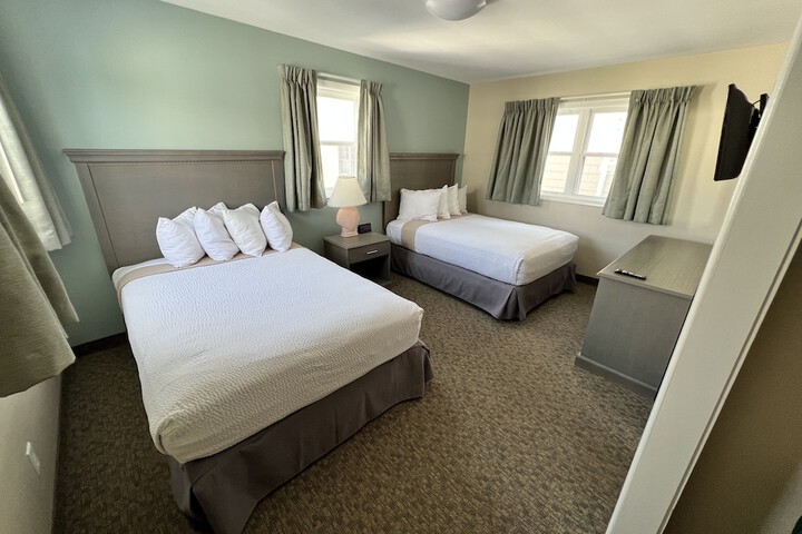 Room 32 of 111