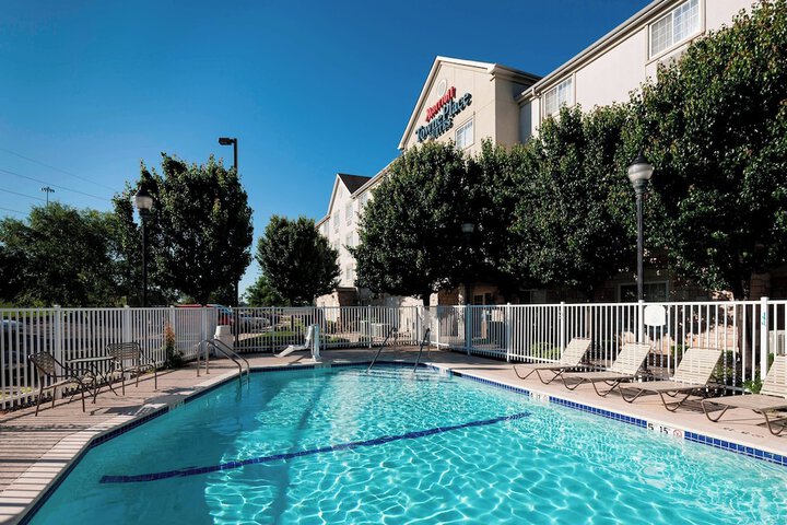 Pool 2 of 29