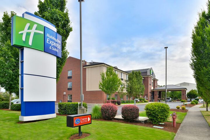 Holiday Inn Express & Suites Albany by IHG
