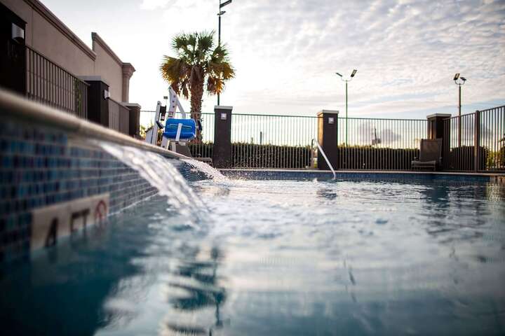 Pool 10 of 61