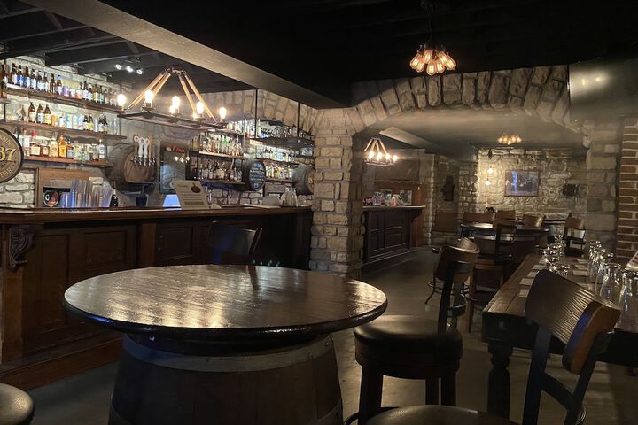 Hermann Crown Suites