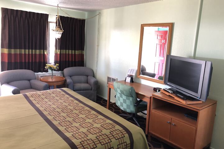 Klamath Motor Lodge