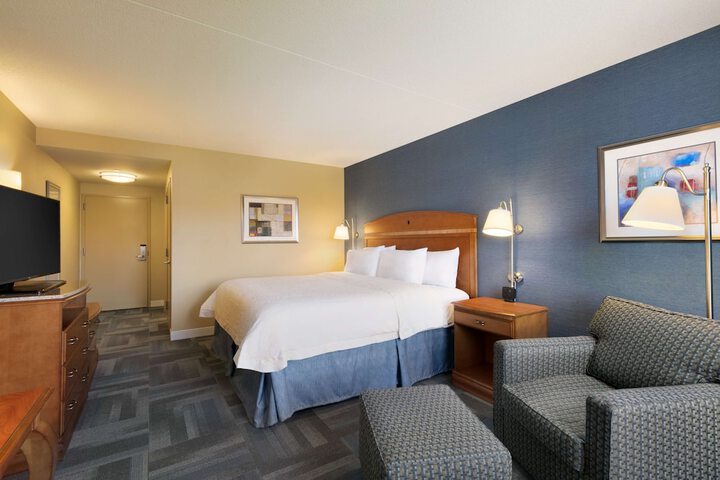 Hampton Inn New York - LaGuardia Airport