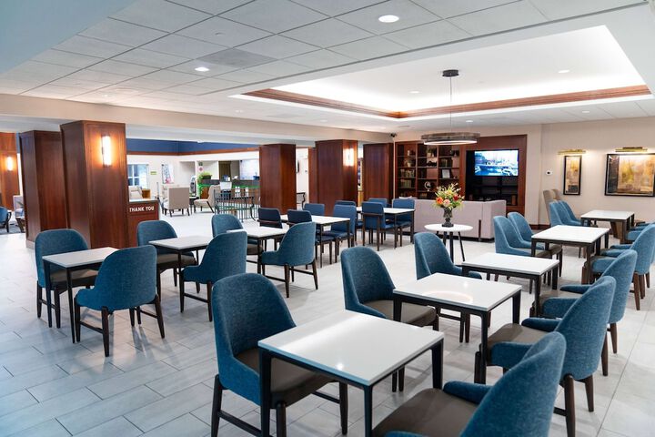 La Quinta Inn & Suites by Wyndham Bannockburn-Deerfield