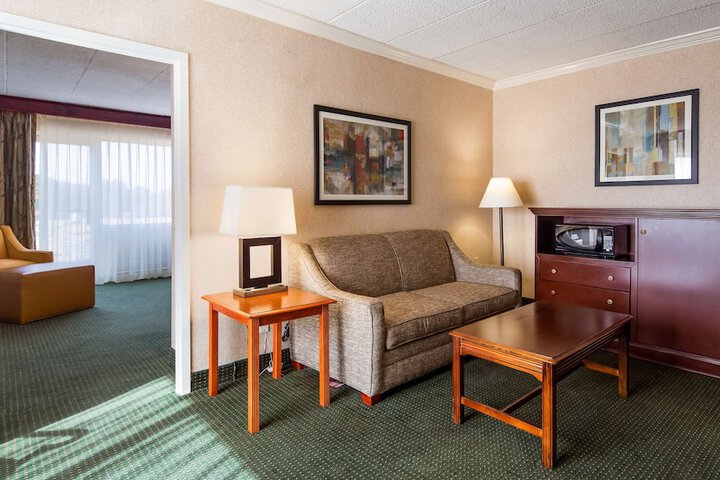 Room 16 of 45