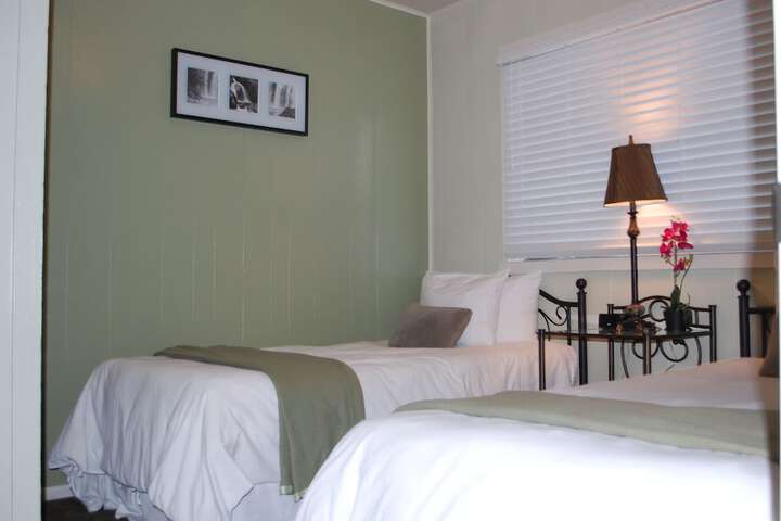 Room 52 of 105