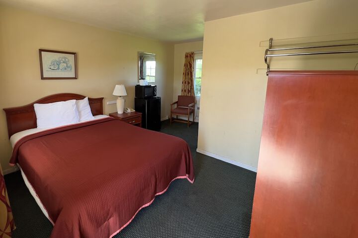 Room 16 of 34