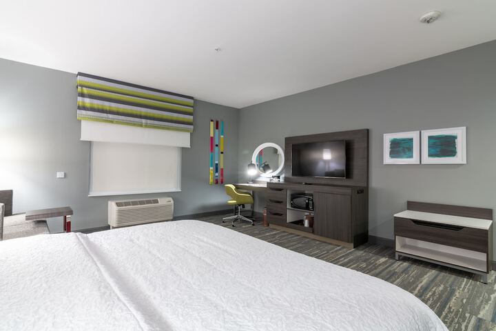 Room 21 of 77