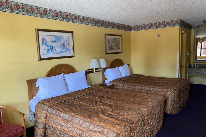 Room 16 of 25