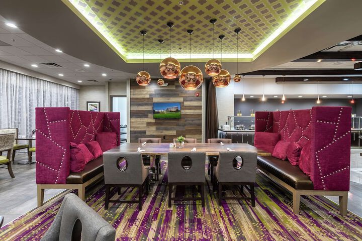 DoubleTree by Hilton Winston Salem - University