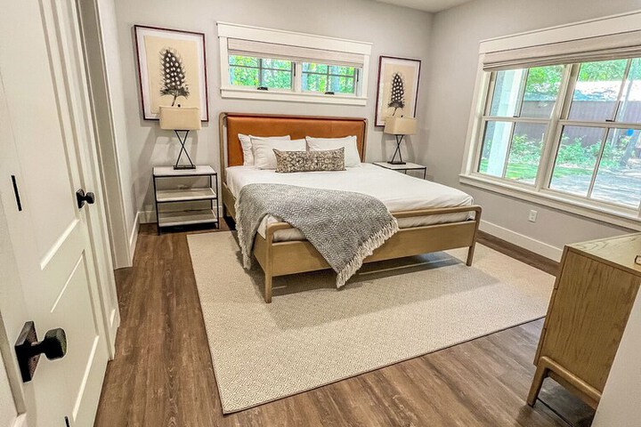 Room 28 of 132